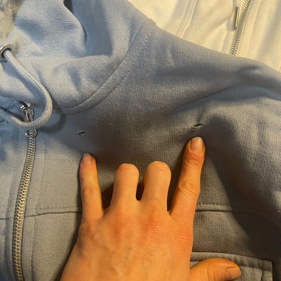 Bundle of 3 crop sweatshirts size LARGE EUC/NWOT - Picture 3 of 5